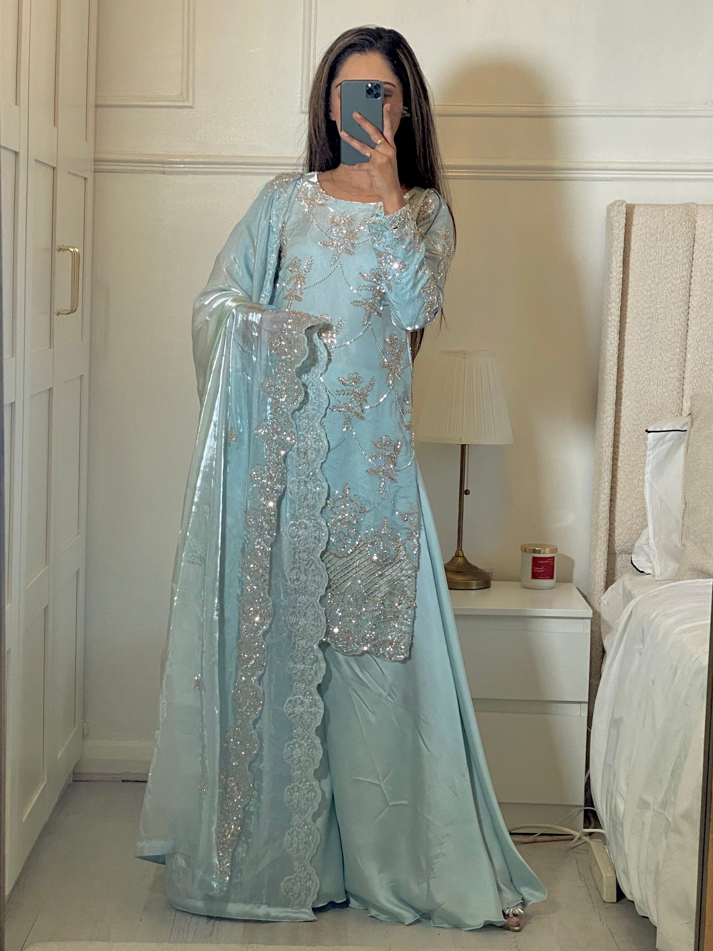 Izel Ice Blue
