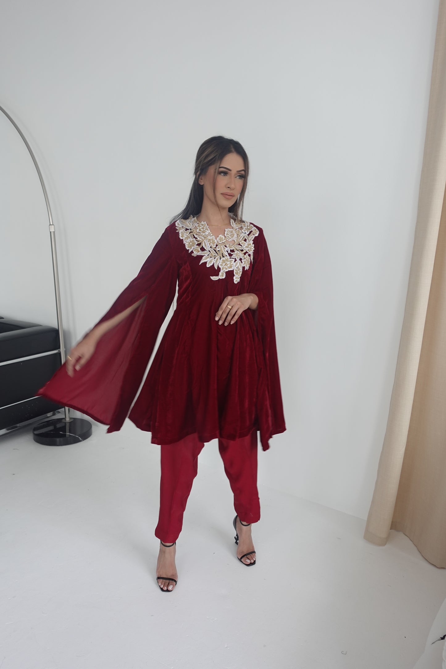 Liya red